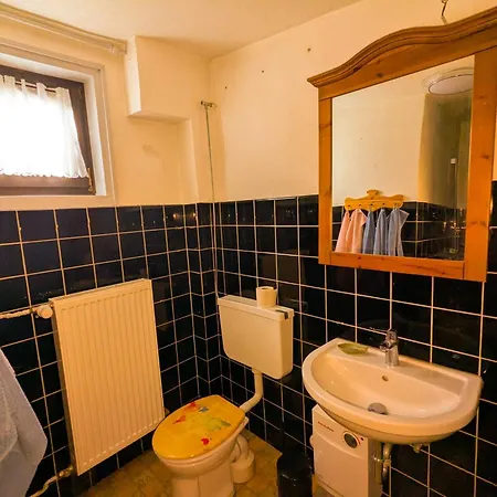 Appartement Bei Goscha Mit Schlossblick