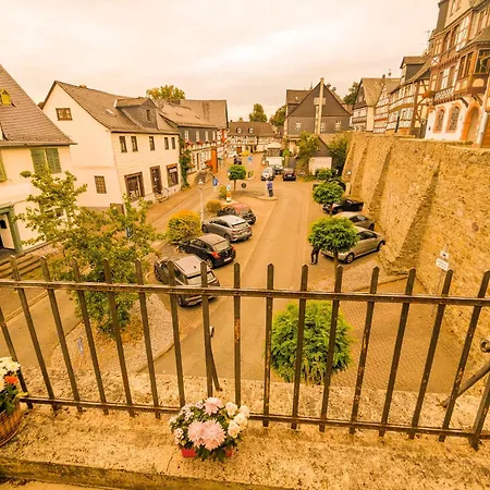 Bei Goscha Mit Schlossblick