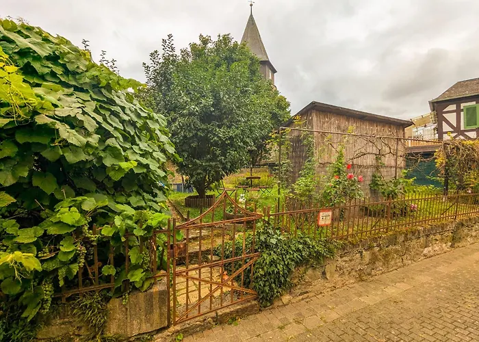 Bei Goscha Mit Schlossblick